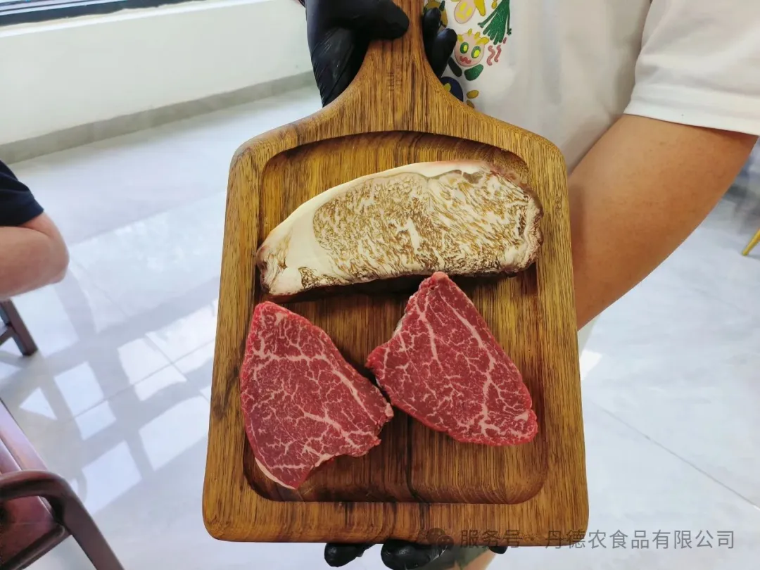 公司超热闹!澳大利亚肉类及畜牧业协会(MLA)大中华区总经理亲临丹德农参观指导交流 640 wx fmt=jpeg&from=appmsg&watermark=1&tp=webp&wxfrom=10005&wx lazy=1 (1)